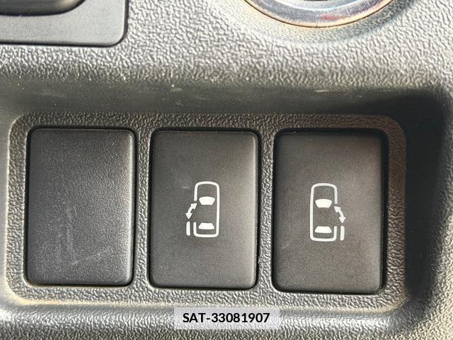 Toyota HIACE VAN 2014-12 7801013-8