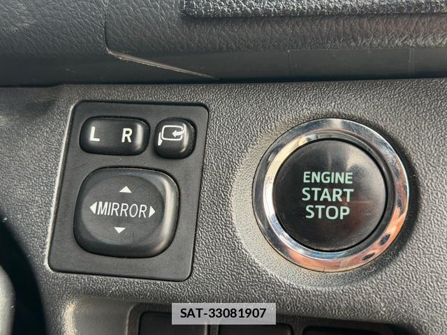 Toyota HIACE VAN 2014-12 7801013-9