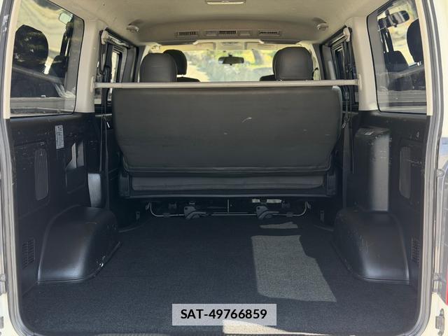 Toyota HIACE VAN 2014-03 7801014-6