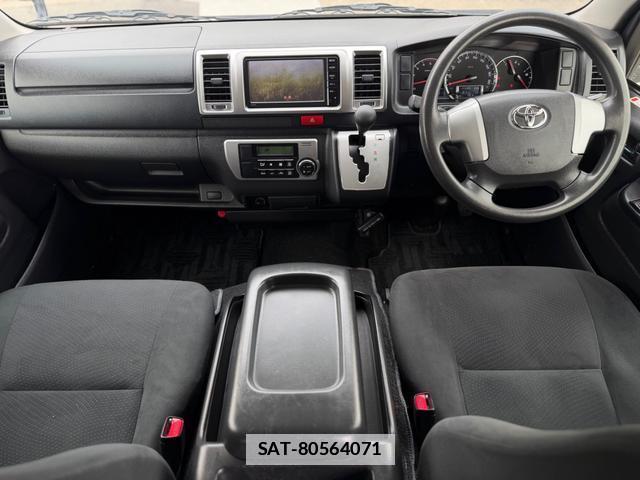 Toyota HIACE VAN 2015-10 7801018-10