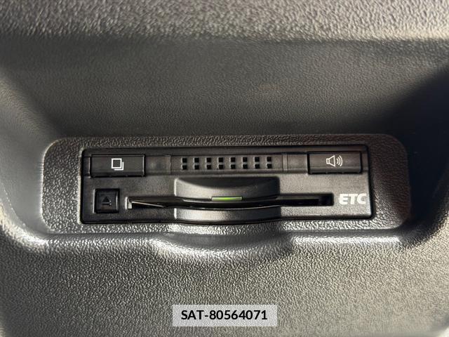 Toyota HIACE VAN 2015-10 7801018-13
