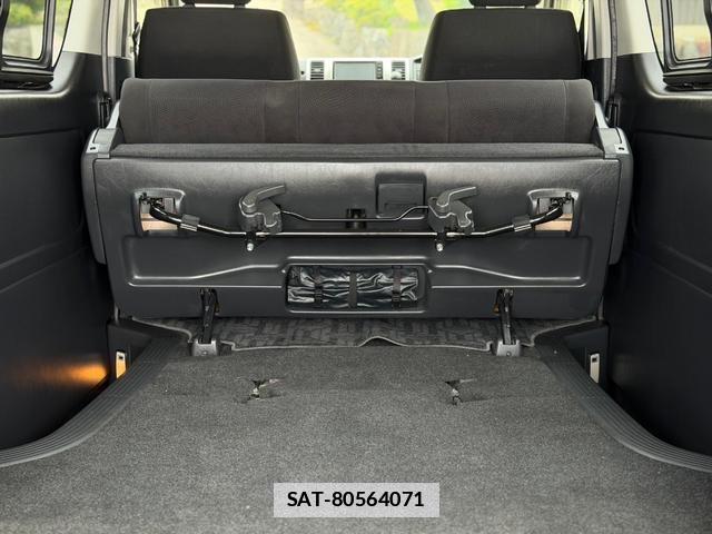Toyota HIACE VAN 2015-10 7801018-6