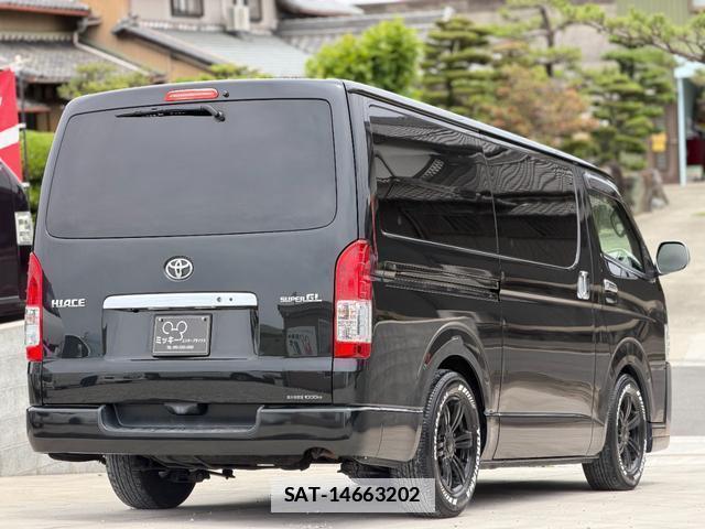 Toyota HIACE VAN 2014-12 7801022-4