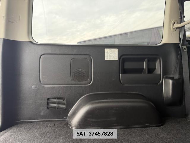 Toyota HIACE VAN 2015-09 7801025-12