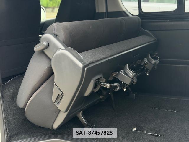 Toyota HIACE VAN 2015-09 7801025-16