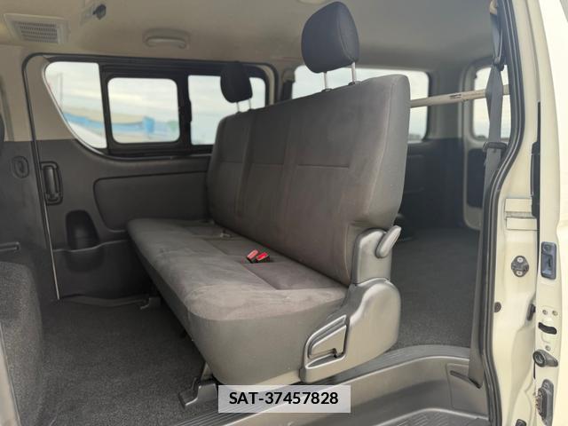 Toyota HIACE VAN 2015-09 7801025-18