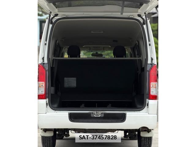 Toyota HIACE VAN 2015-09 7801025-7
