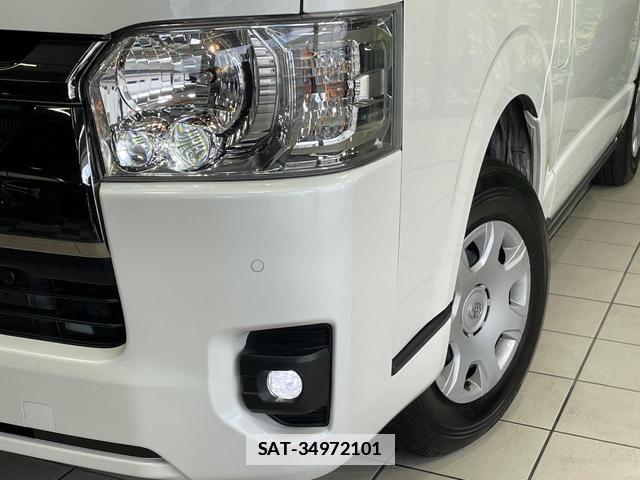 Toyota HIACE VAN 2024-06 7801572-11