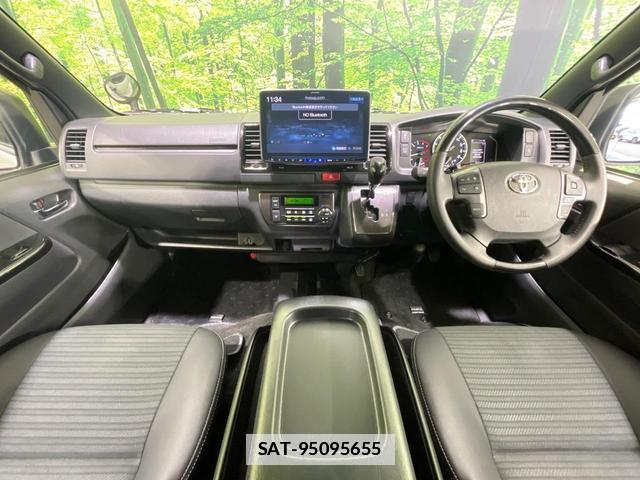 Toyota HIACE VAN 2025 7801573-1