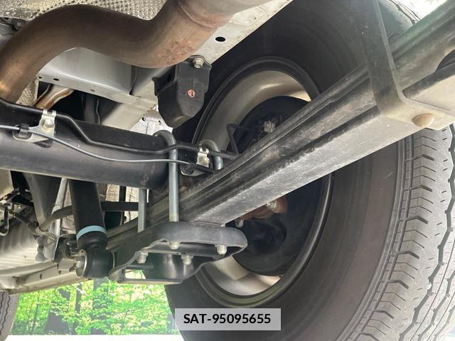Toyota HIACE VAN 2025 7801573-19