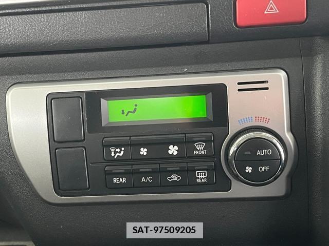 Toyota HIACE VAN 2014-06 7801933-14