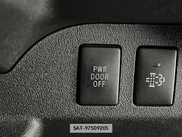Toyota HIACE VAN 2014-06 7801933-18