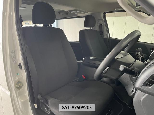 Toyota HIACE VAN 2014-06 7801933-6