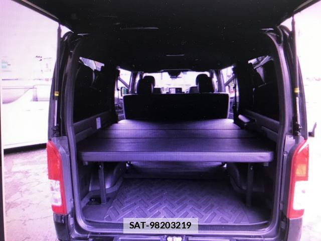 Toyota HIACE VAN 2022-06 7802155-18