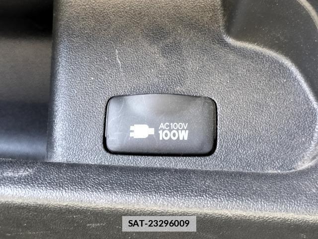 Toyota HIACE VAN 2013-02 7802351-12