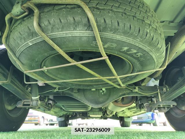 Toyota HIACE VAN 2013-02 7802351-8