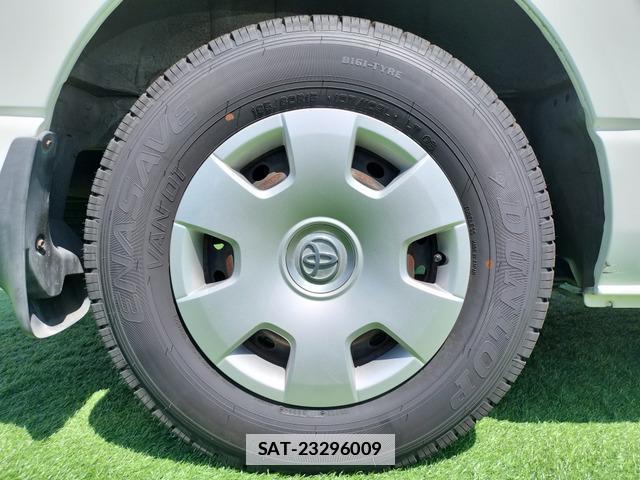 Toyota HIACE VAN 2013-02 7802351-9