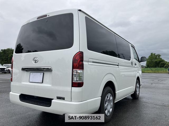 Toyota HIACE VAN 2017-03 7803133-1