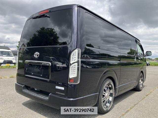 Toyota HIACE VAN 2017-06 7803135-1