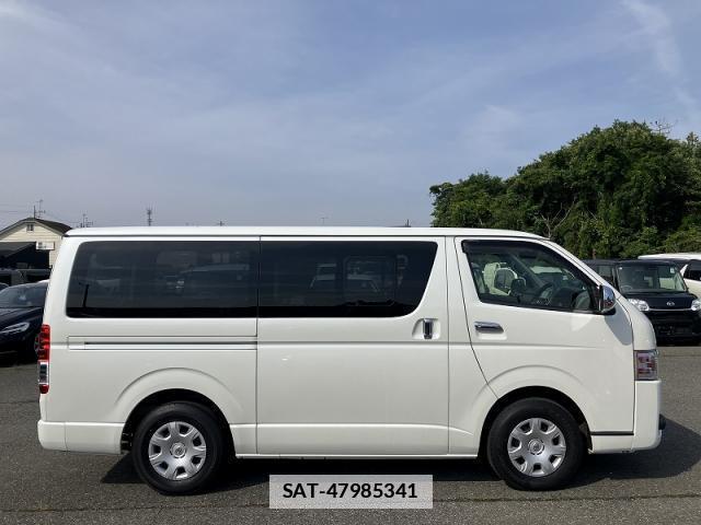 Toyota HIACE VAN 2017-05 7803146-2