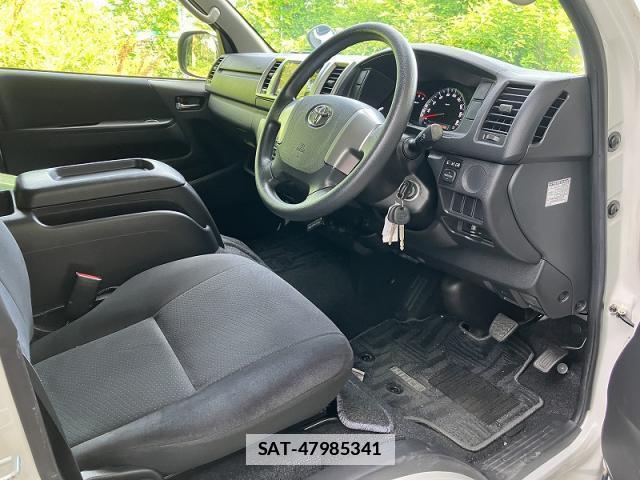Toyota HIACE VAN 2017-05 7803146-4