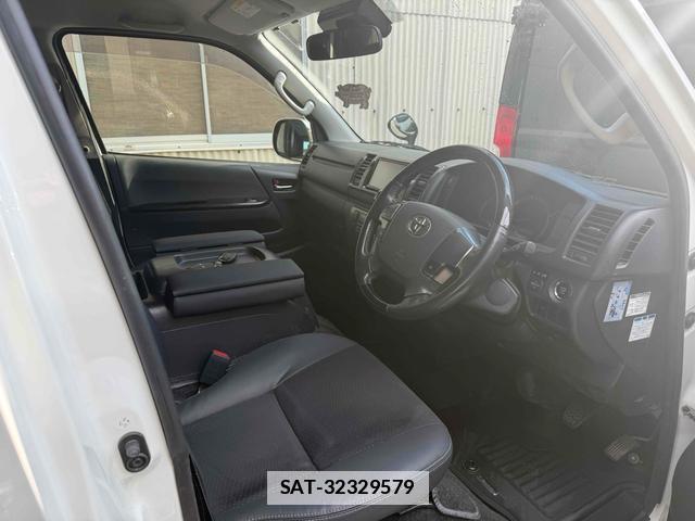 Toyota HIACE VAN 2018-07 7803756-8