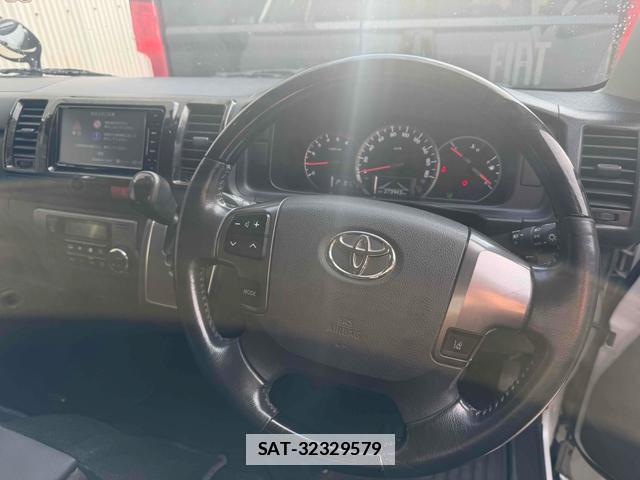 Toyota HIACE VAN 2018-07 7803756-9