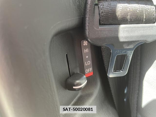 Toyota HIACE VAN 2024-05 7804012-6
