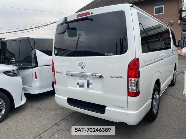 Toyota HIACE VAN 2024-03 7804041-11