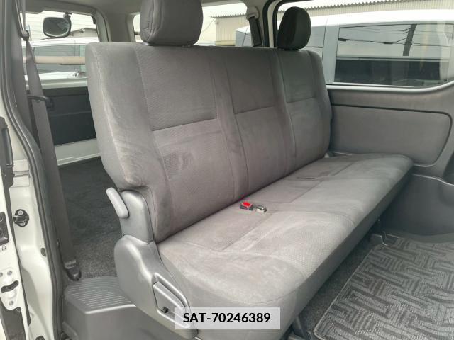 Toyota HIACE VAN 2024-03 7804041-14