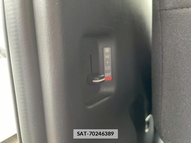 Toyota HIACE VAN 2024-03 7804041-7