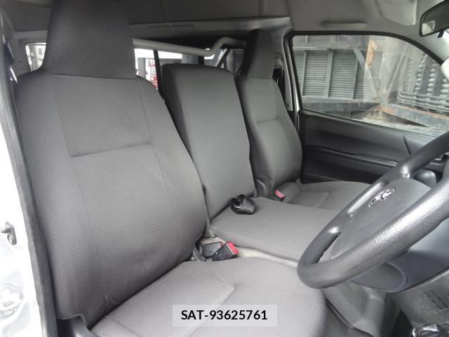 Toyota HIACE VAN 2012-04 7805159-13