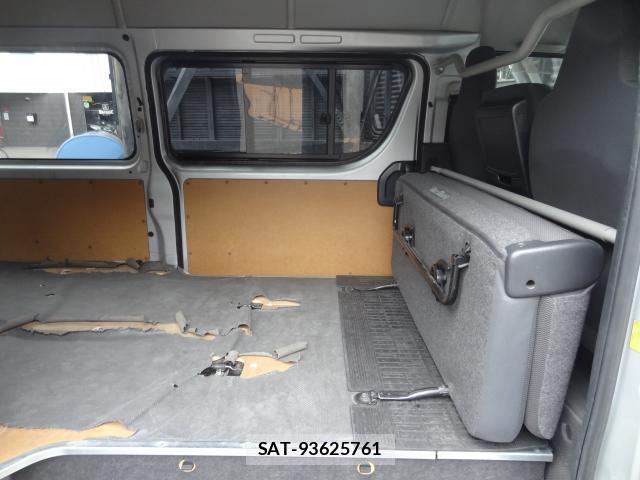 Toyota HIACE VAN 2012-04 7805159-17