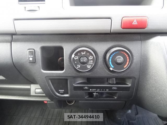 Toyota HIACE VAN 2013-06 7805181-19