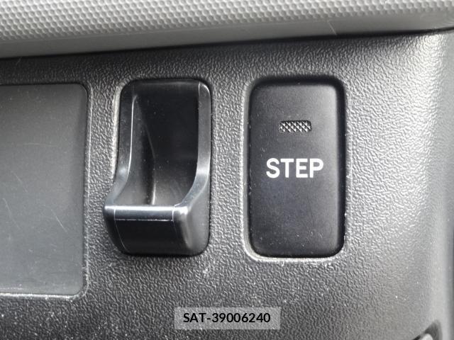 Toyota HIACE VAN 2012-03 7805193-18