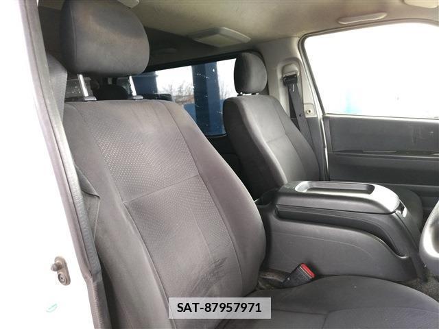 Toyota HIACE VAN 2016-03 7805700-9