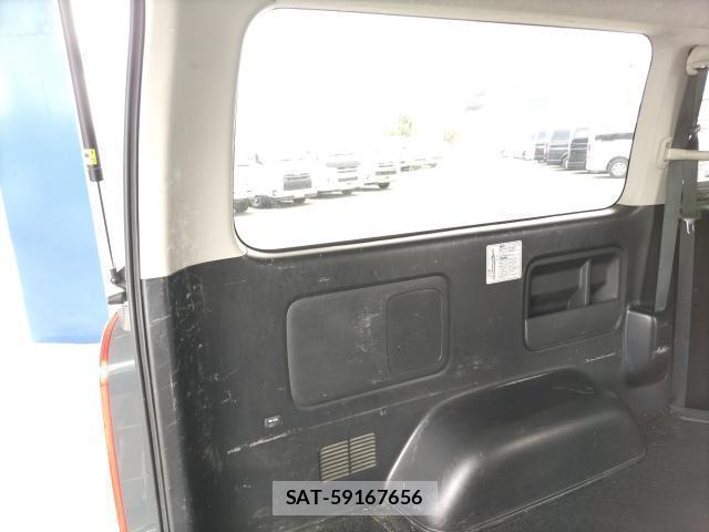 Toyota HIACE VAN 2015-04 7805716-17