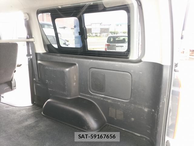 Toyota HIACE VAN 2015-04 7805716-18