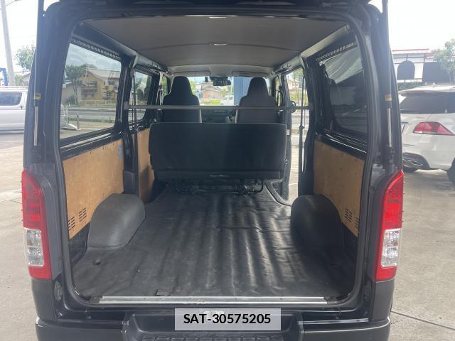 Toyota HIACE VAN 2019-05 7805718-11