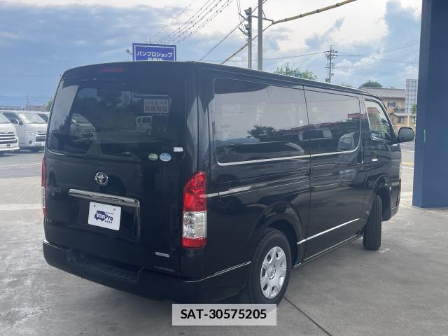 Toyota HIACE VAN 2019-05 7805718-9