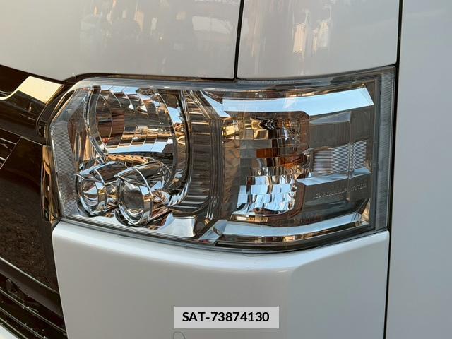 Toyota HIACE VAN 2026-02 7805968-4