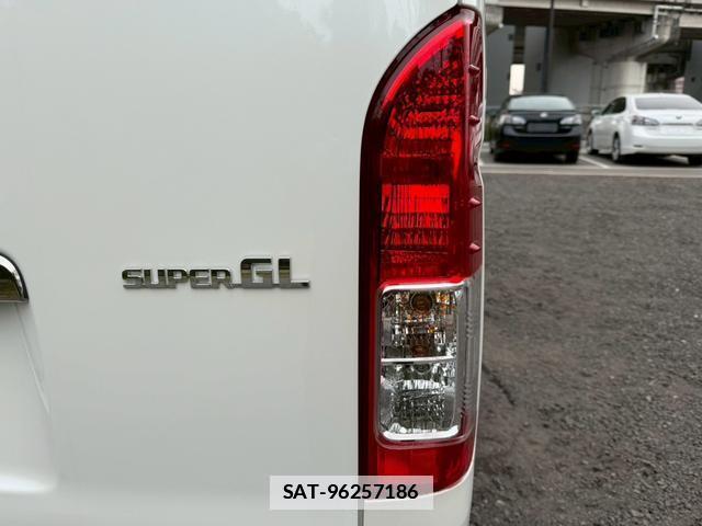 Toyota HIACE VAN 2025-08 7805969-1