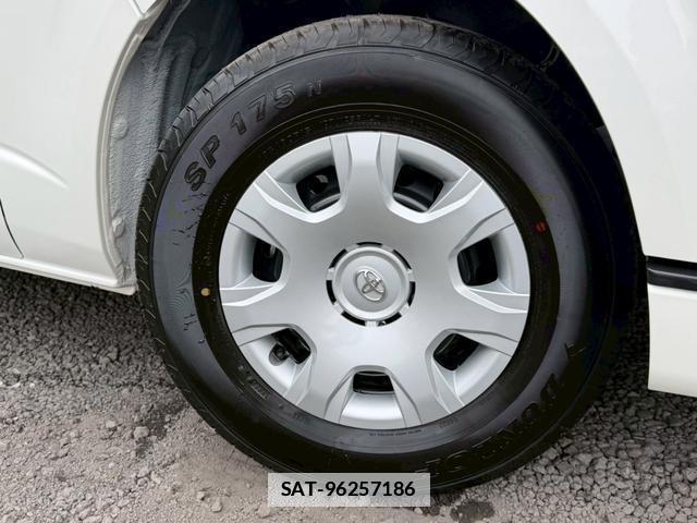 Toyota HIACE VAN 2025-08 7805969-15