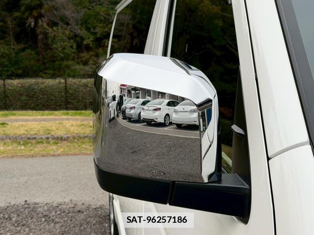 Toyota HIACE VAN 2025-08 7805969-16