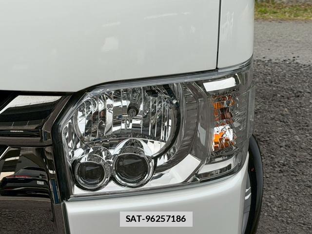 Toyota HIACE VAN 2025-08 7805969-5