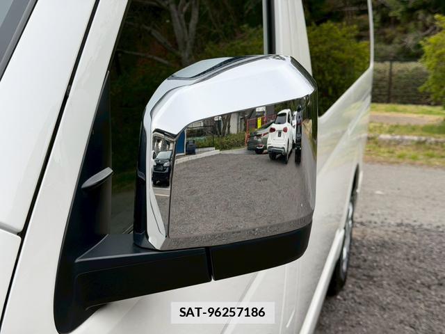 Toyota HIACE VAN 2025-08 7805969-7