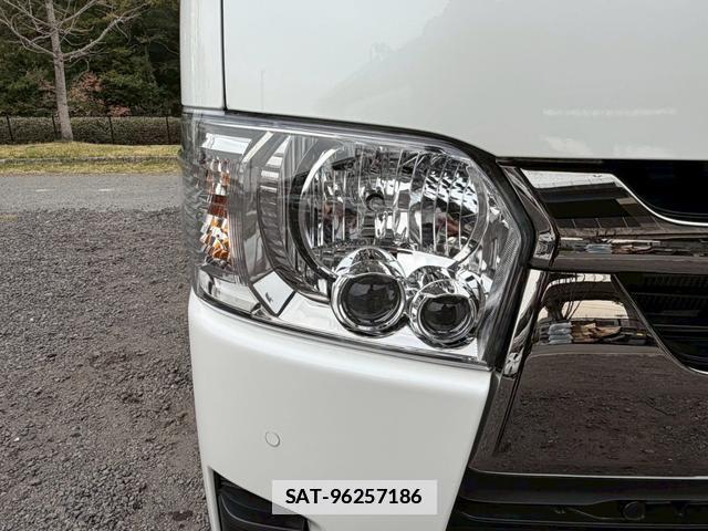 Toyota HIACE VAN 2025-08 7805969-9