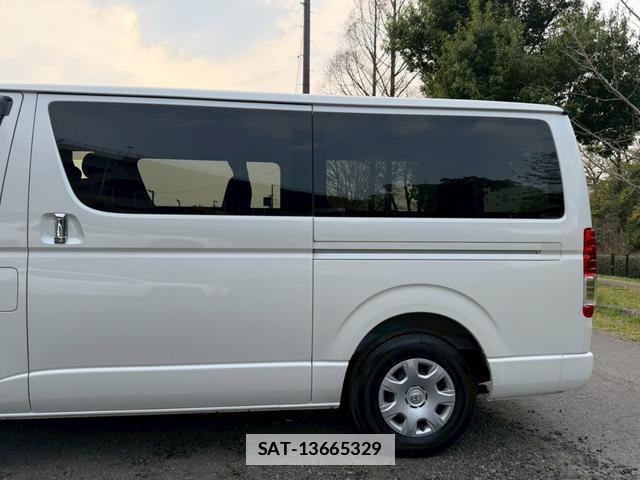 Toyota HIACE VAN 2025-05 7805971-10