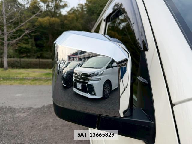 Toyota HIACE VAN 2025-05 7805971-15