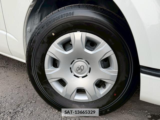 Toyota HIACE VAN 2025-05 7805971-16
